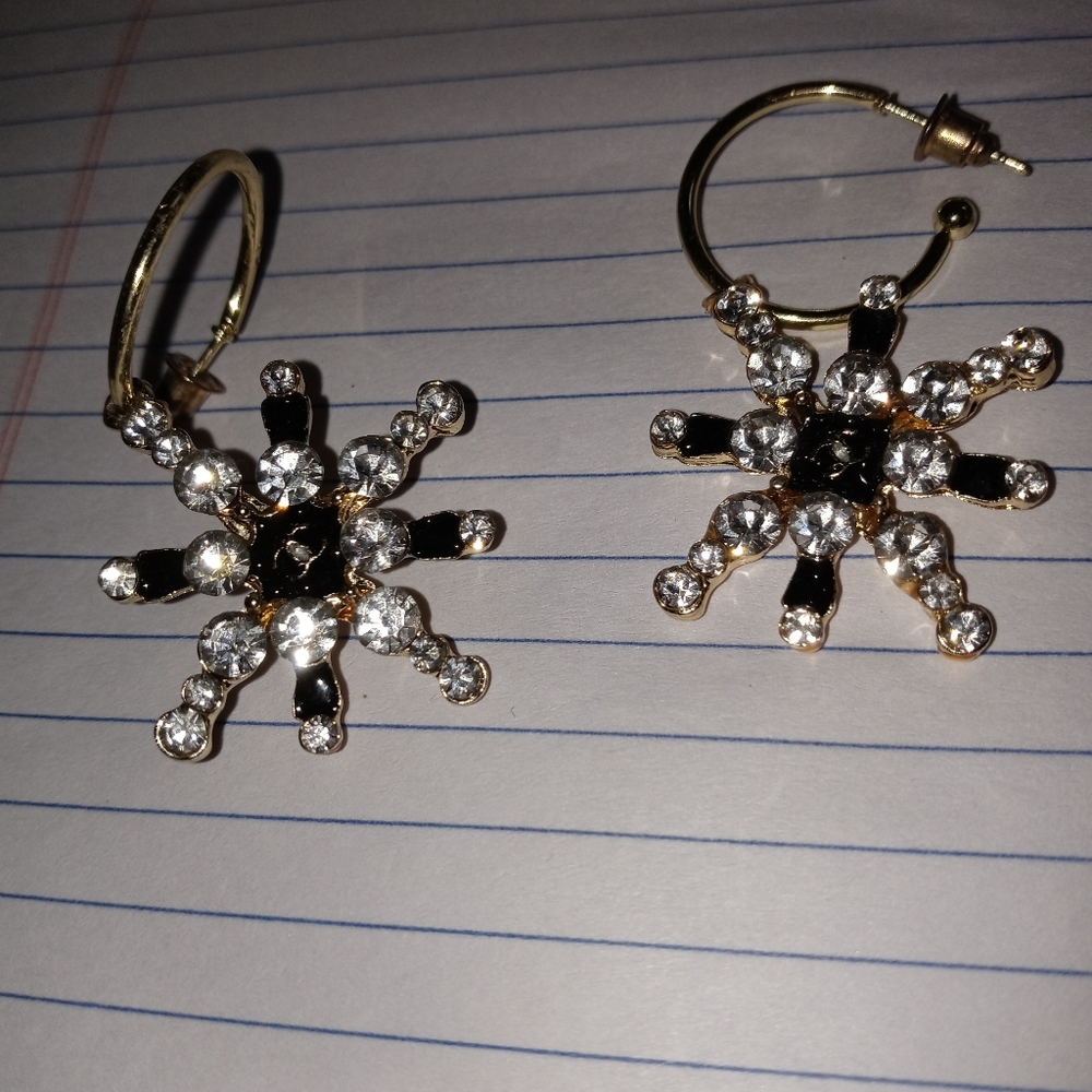 Snowflake earrings